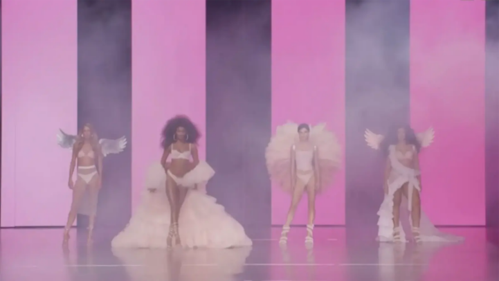 Victoria’s Secret Fashion trở lại với chuẩn mực sắc đẹp mới